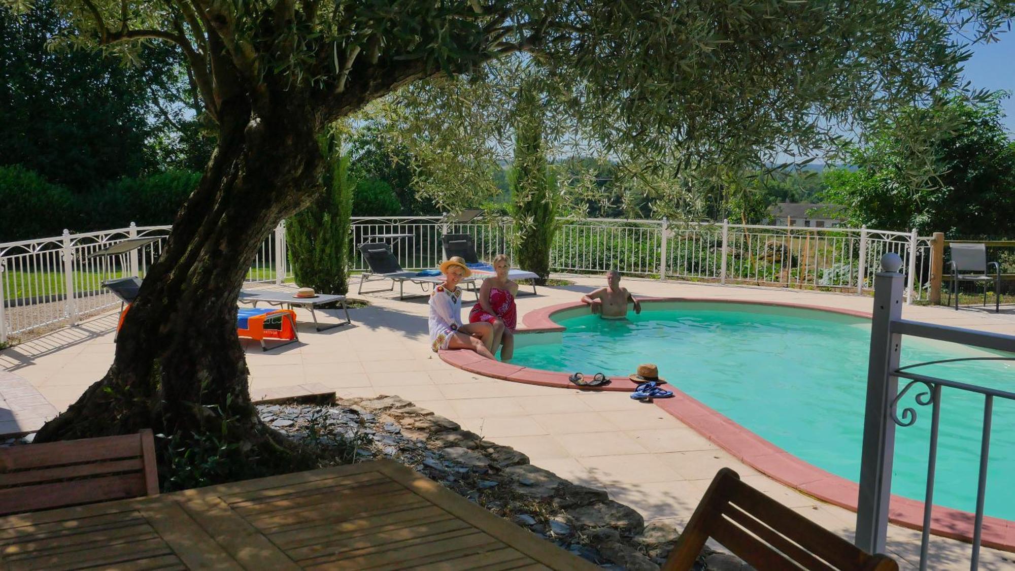 Les Gites De Bellevue Nueil-sous-les-Aubiers Exterior photo