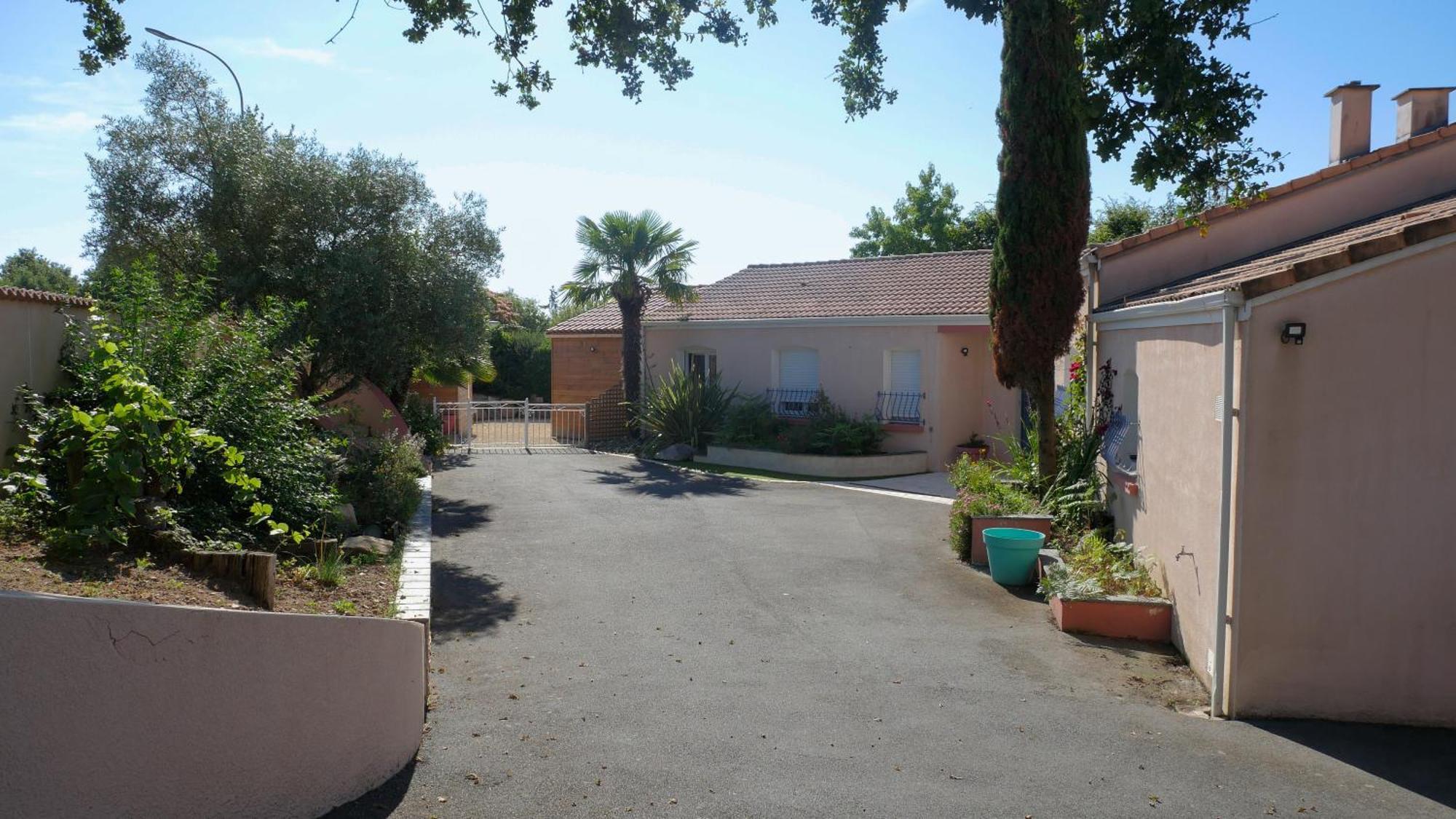 Les Gites De Bellevue Nueil-sous-les-Aubiers Exterior photo